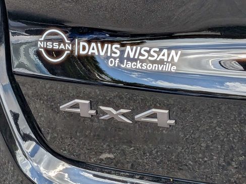 Used 2026 Jeep Compass Latitude AWD/4WD image 12