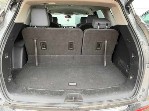 Used 2020 Buick Enclave Essence FWD image 2