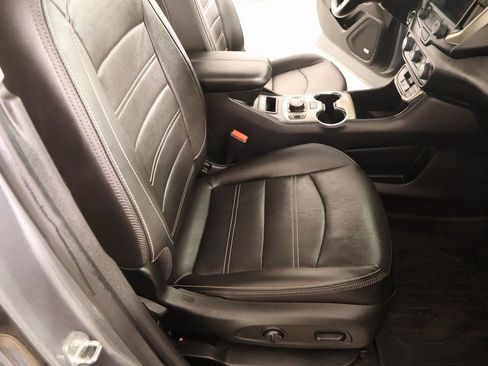 Used 2023 GMC Terrain Denali image 14