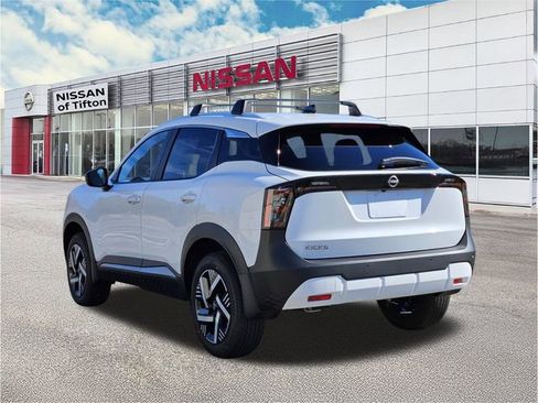 New 2026 Nissan Kicks SV w/ Cold Weather Package image 5