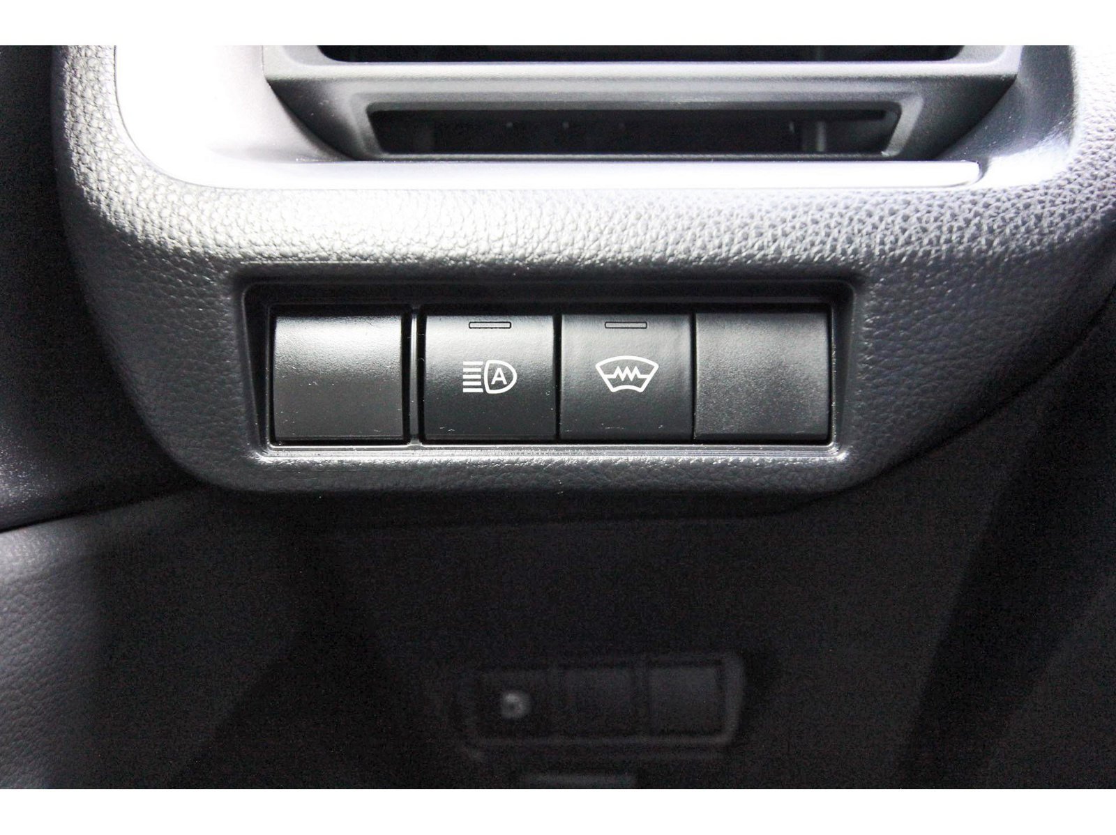 Used 2023 Toyota Prius LE FWD image 23