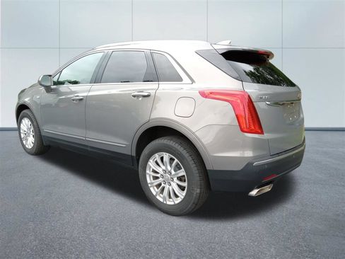 Used 2018 Cadillac XT5 FWD image 3