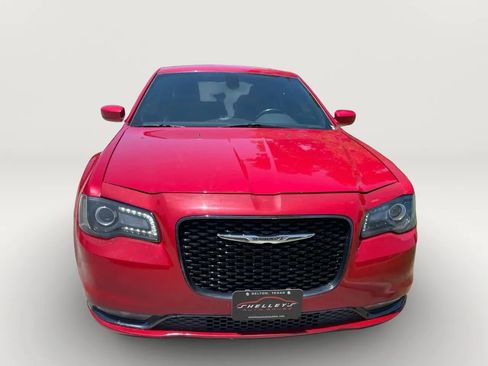 Used 2016 Chrysler 300 S image 4