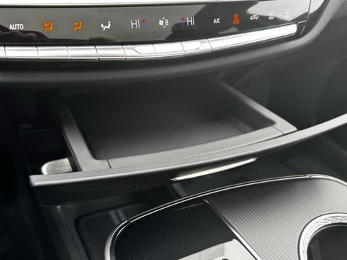 New 2025 Cadillac Lyriq Luxury image 16