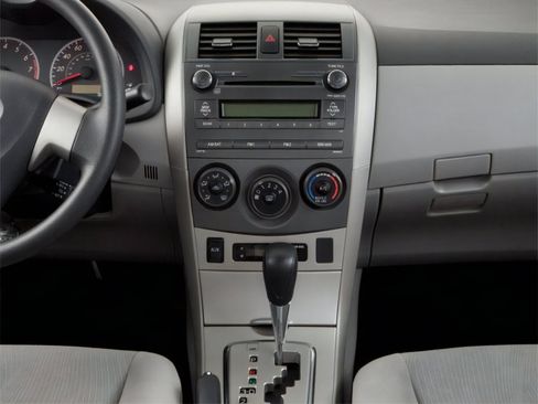 Used 2011 Toyota Corolla LE FWD image 8