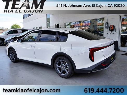 New 2026 Kia K4 LXS image 8