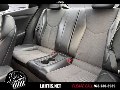 Used 2012 Hyundai Veloster w/ Style Pkg image 11