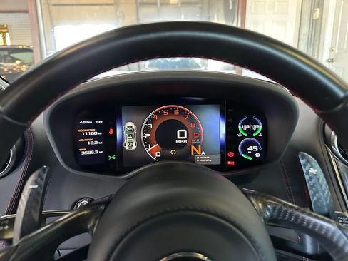 Used 2016 McLaren 570S Coupe RWD image 36