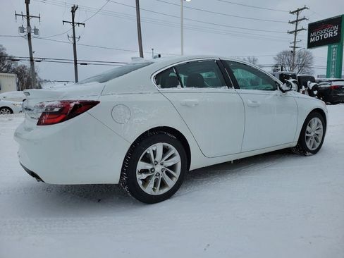 Used 2016 Buick Regal FWD image 4