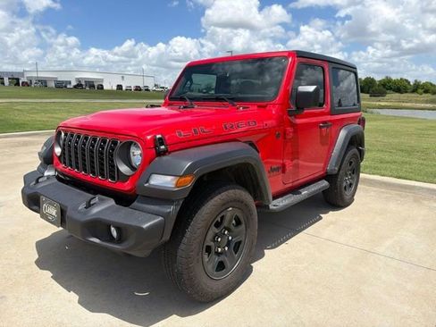 Used 2025 Jeep Wrangler Sport AWD/4WD image 2