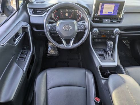 Used 2023 Toyota RAV4 XLE Premium image 12