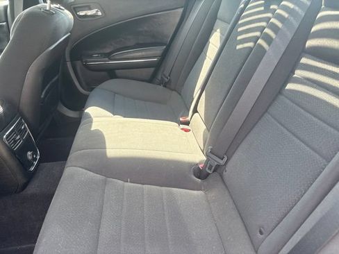 Used 2013 Dodge Charger SXT RWD image 3