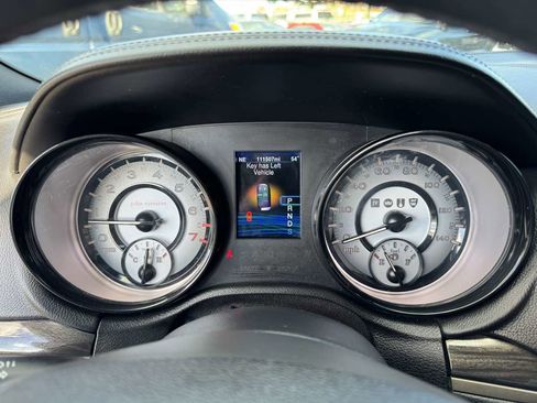 Used 2014 Chrysler 300 C image 13