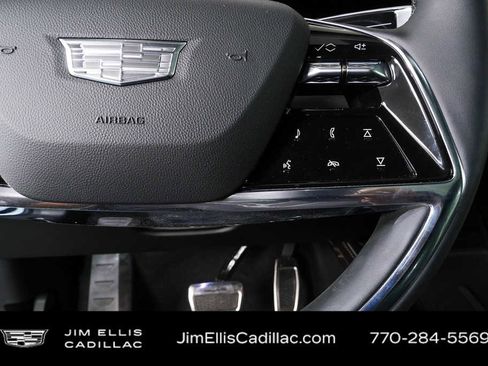 Certified 2026 Cadillac Vistiq Luxury AWD/4WD image 9