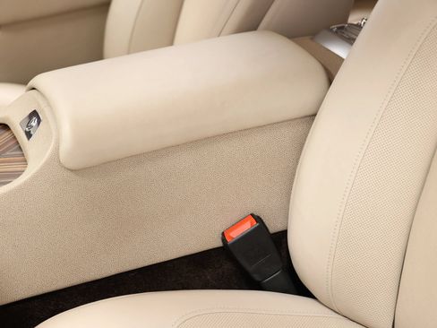 Used 2015 Rolls-Royce Wraith RWD image 25