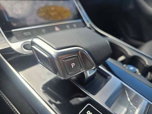 Used 2025 Audi Q7 3.0T Premium Plus AWD/4WD image 34