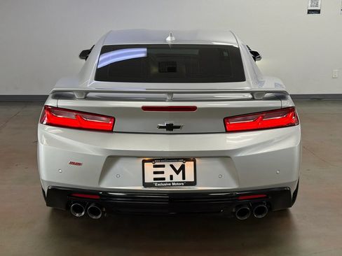 Used 2016 Chevrolet Camaro SS RWD image 6