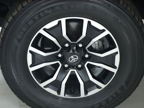 Used 2022 Toyota Tacoma TRD Sport image 36