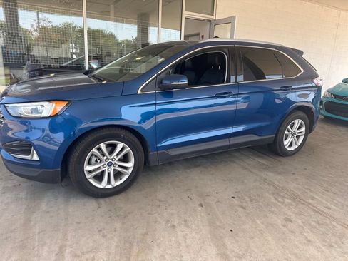 Used 2020 Ford Edge SEL w/ Convenience Package FWD image 3