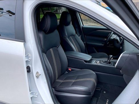 Used 2025 MAZDA CX-50 AWD 2.5 S w/ Preferred Package image 7