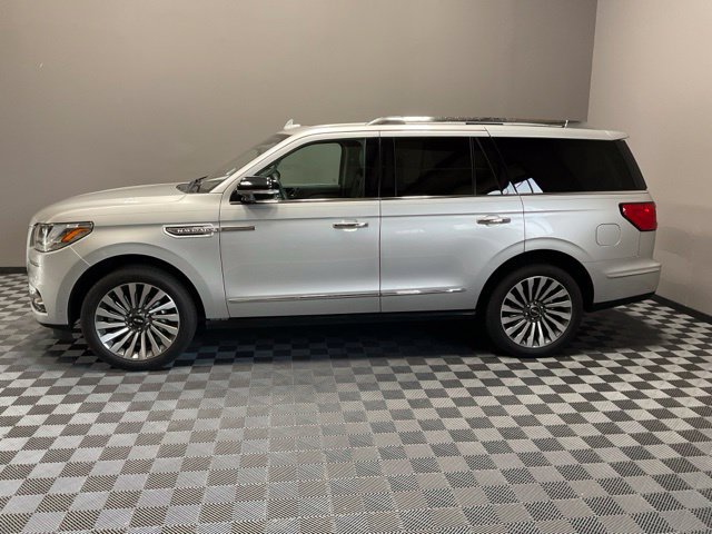 Used 2019 Lincoln Navigator Reserve AWD/4WD image 6