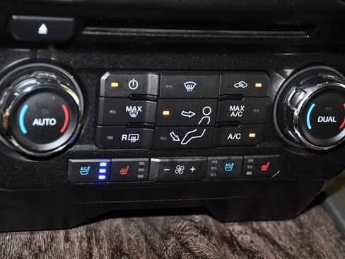 Used 2017 Ford F250 Lariat w/ Chrome Package AWD/4WD image 35