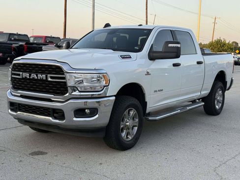 Used 2024 RAM 2500 Big Horn AWD/4WD image 3