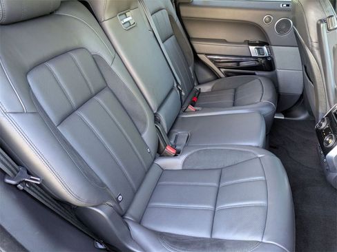 Used 2022 Land Rover Range Rover Sport HST image 33