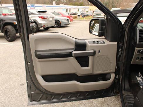 Used 2020 Ford F150 XLT w/ Equipment Group 301A Mid RWD image 14