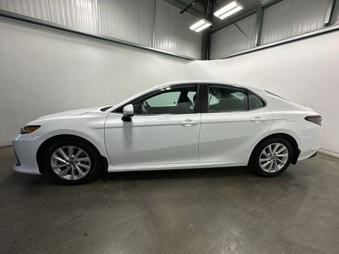Used 2023 Toyota Camry LE image 2
