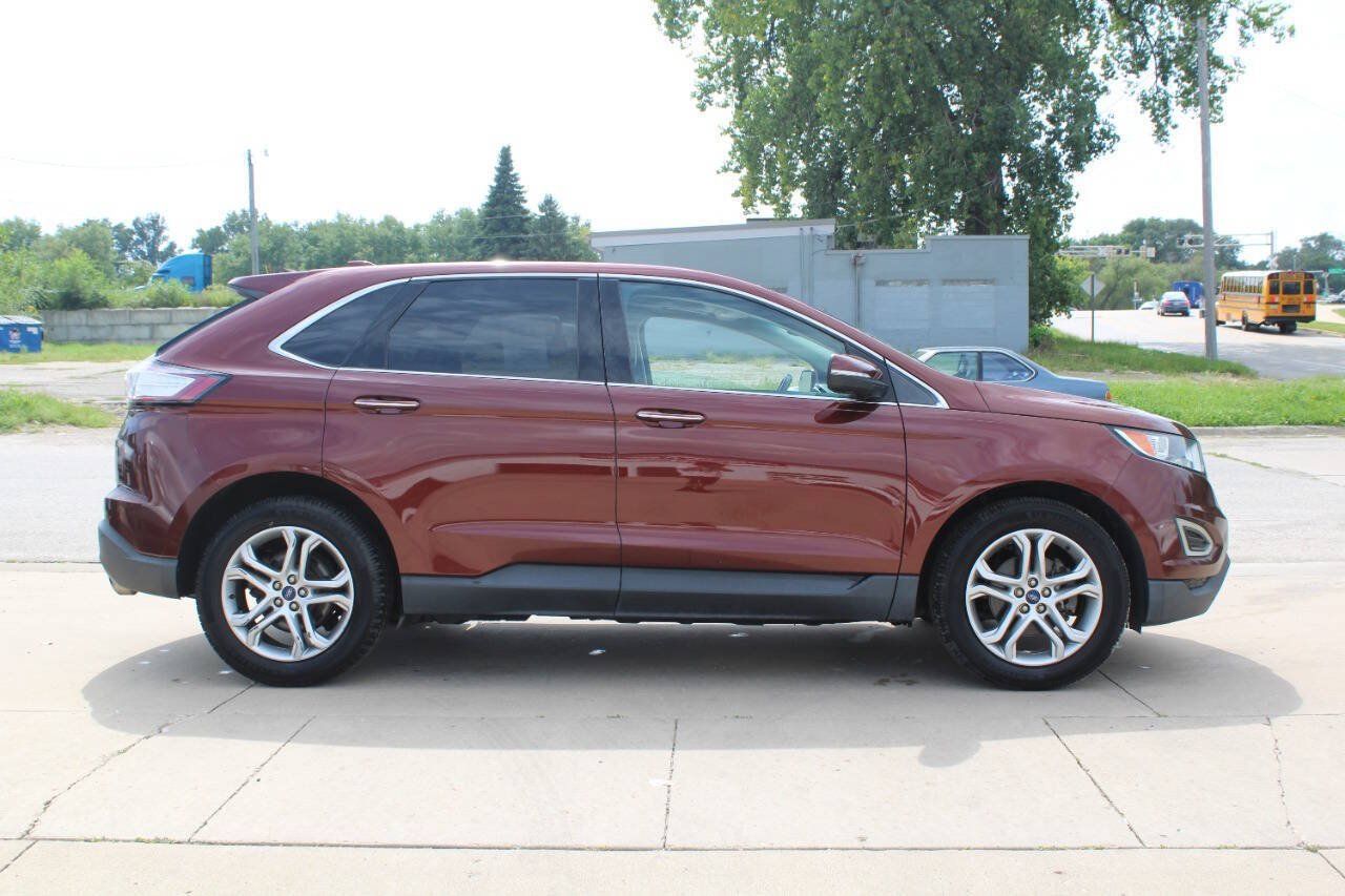 Used 2015 Ford Edge Titanium w/ Equipment Group 301A FWD image 5