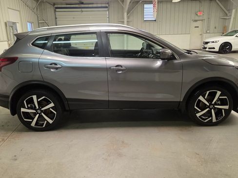 Used 2021 Nissan Rogue Sport SL w/ Premium Package AWD/4WD image 9
