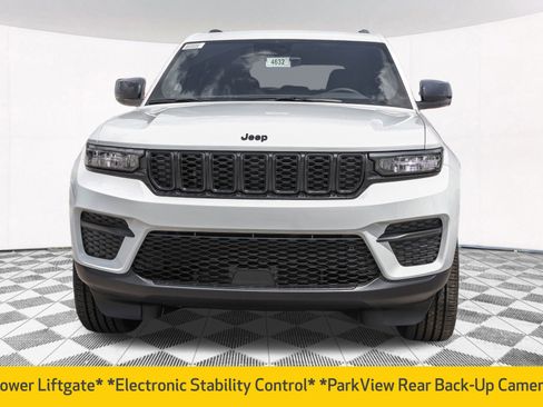 New 2025 Jeep Grand Cherokee Altitude image 9