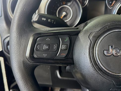 Used 2019 Jeep Wrangler Sport image 14