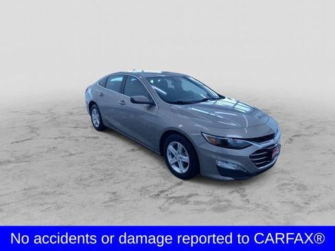 Used 2024 Chevrolet Malibu LT image 3