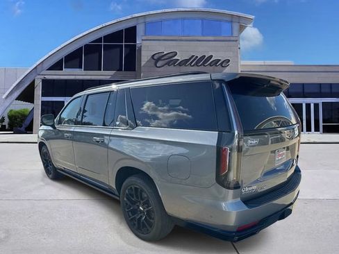 Used 2022 Cadillac Escalade ESV Sport Platinum w/ Heavy-Duty Trailer Package RWD image 6