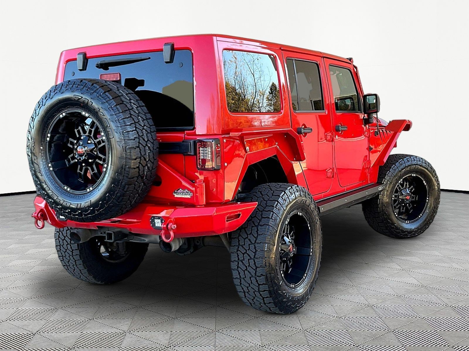 Used 2017 Jeep Wrangler Unlimited Sahara w/ Connectivity Group AWD/4WD image 6