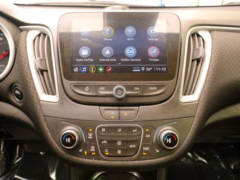 Used 2024 Chevrolet Malibu LT image 34