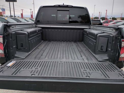 Used 2022 Nissan Titan Platinum Reserve w/ Moonroof Package image 27