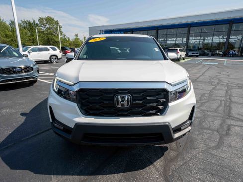 Used 2023 Honda Passport EX-L image 2