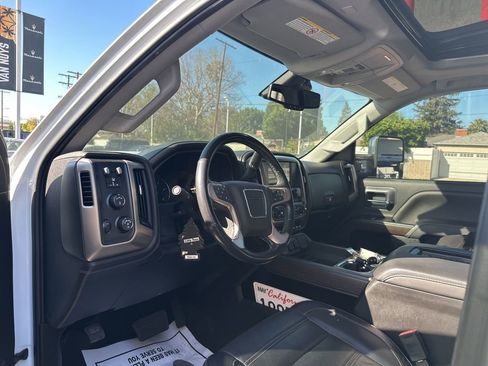 Used 2019 GMC Sierra 2500 Denali w/ Duramax Plus Package image 8