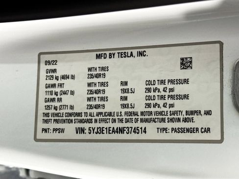 Used 2022 Tesla Model 3 Standard Range image 40