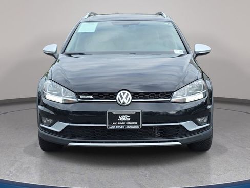 Used 2018 Volkswagen Golf Alltrack AWD/4WD image 3
