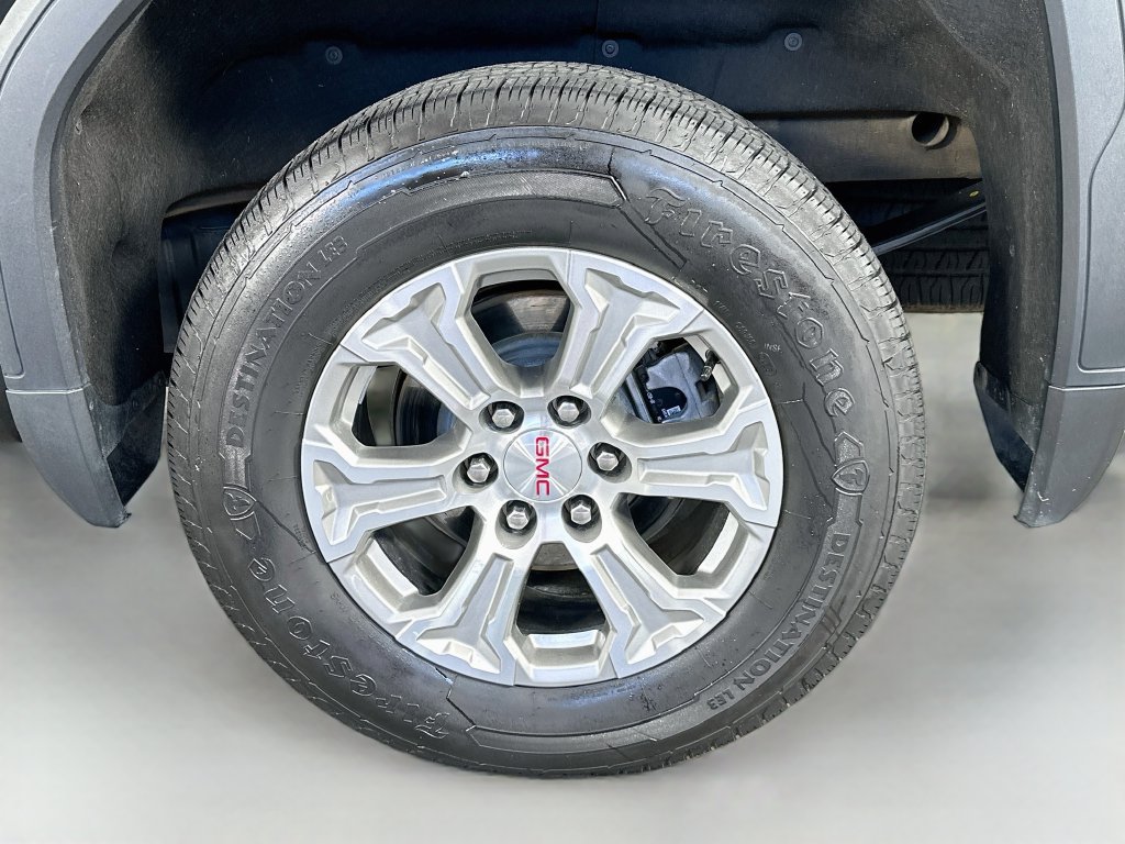 Used 2025 GMC Sierra 1500 SLT AWD/4WD image 33