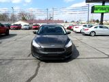 Used 2016 Ford Focus SE image 2