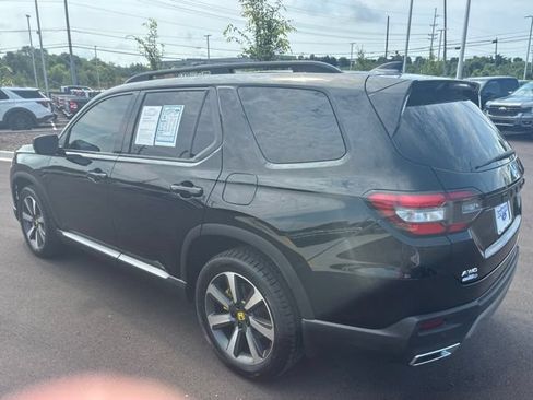 Used 2025 Honda Pilot Elite image 5