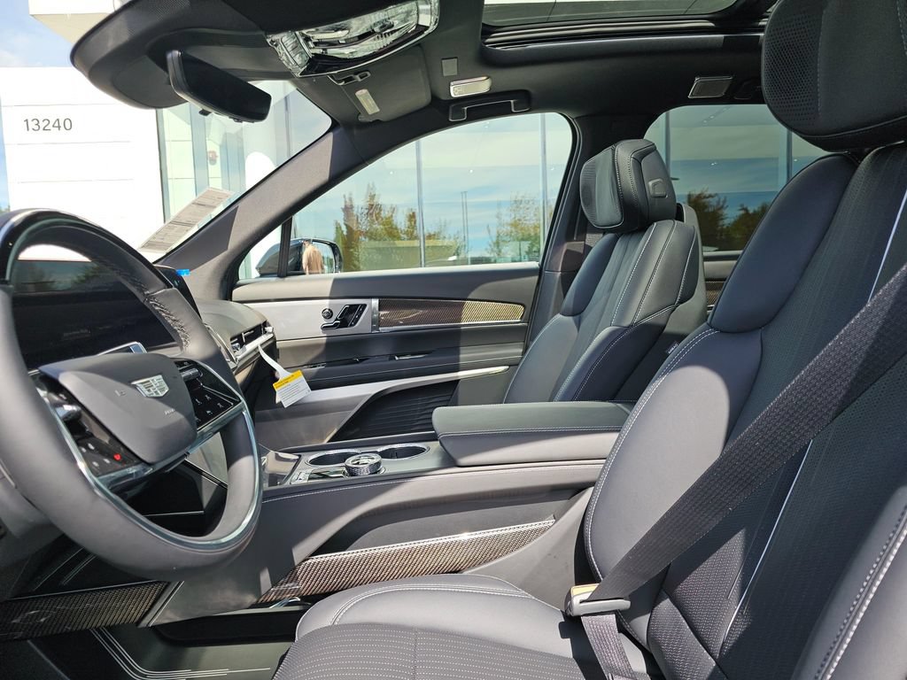 New 2027 Cadillac Vistiq Luxury AWD/4WD image 24
