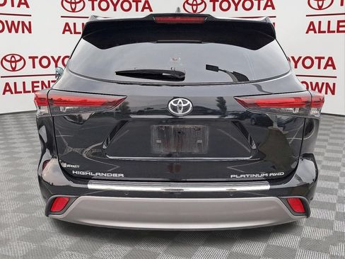 Used 2024 Toyota Highlander Platinum AWD/4WD image 6