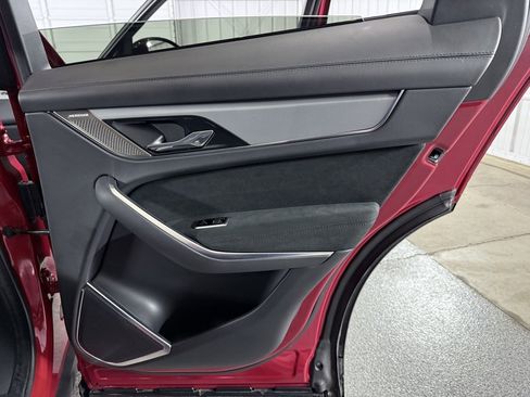 Used 2023 Jaguar F-PACE SVR image 26