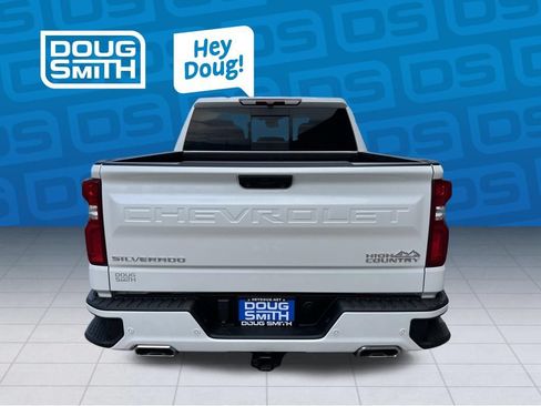 Used 2024 Chevrolet Silverado 1500 High Country w/ Z71 Off-Road Package AWD/4WD image 5